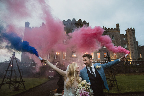 SARAH + STEPHEN. MARKREE CASTLE WEDDING.